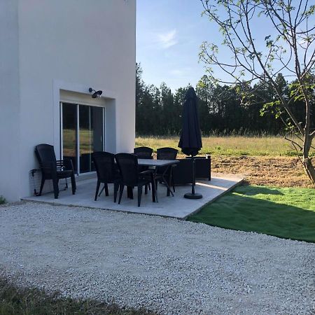 Gite De Charme En Provence Villa Monteux Exteriör bild