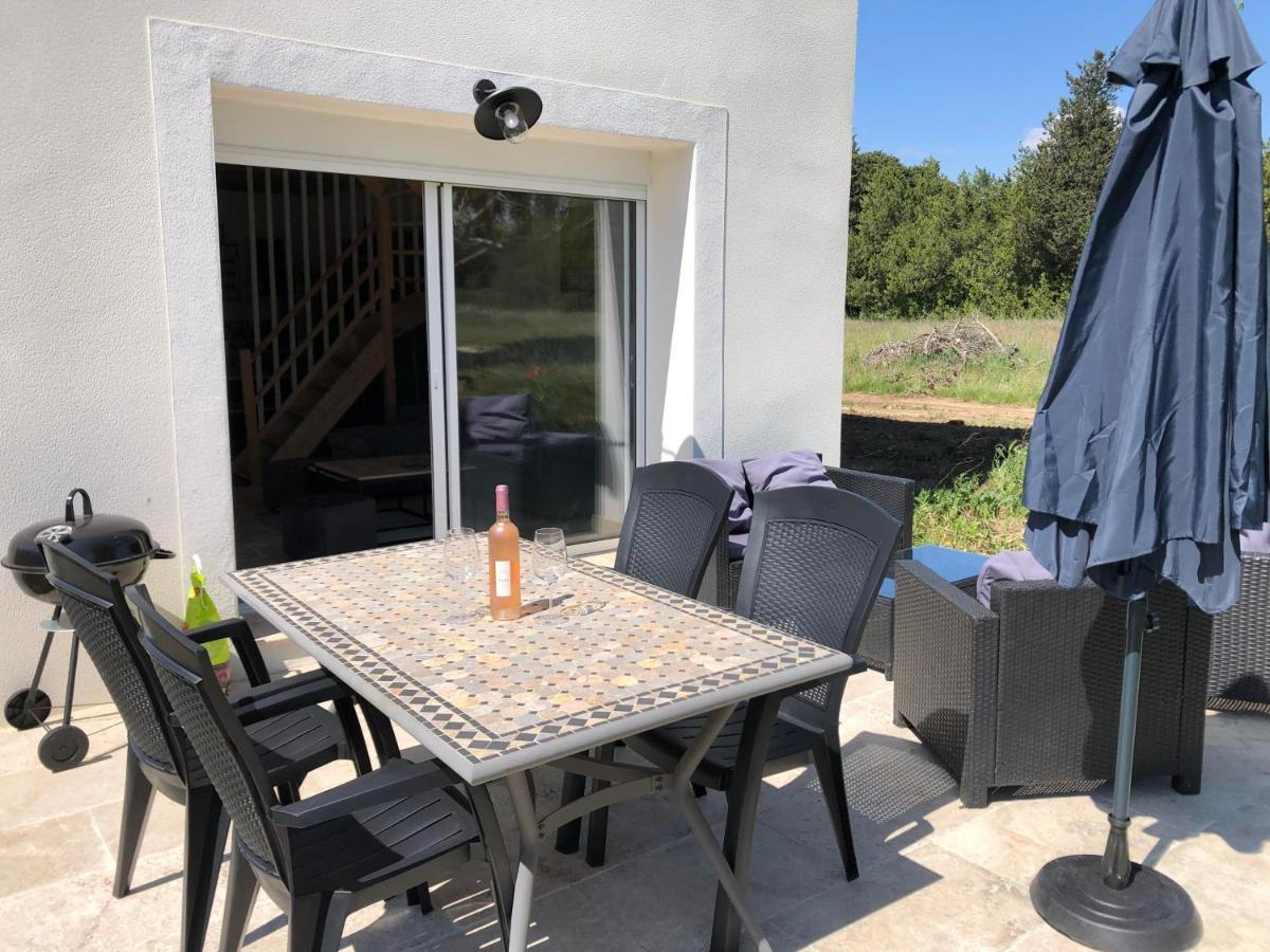 Gite De Charme En Provence Villa Monteux Exteriör bild